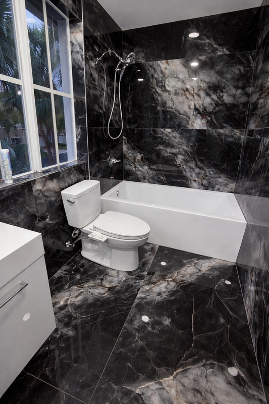 Modern Porcelain Bathroom